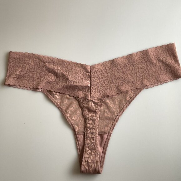 LACE THONGS PLUS SIZE - Picture 2 of 5